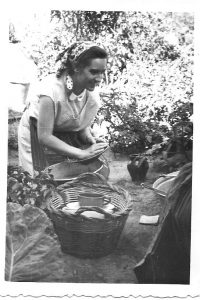B_oficios_1958-agosto-patio-navalmanzano-marina-elias