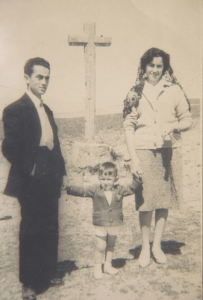 B_retratos_Luis y Elisa con Juanjo 1961