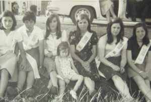 B_sancristobal_San Cristobal 1970_Reina y Damas de Honor