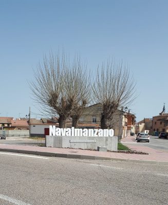 Letrero de bienvenida a Navalmanzano